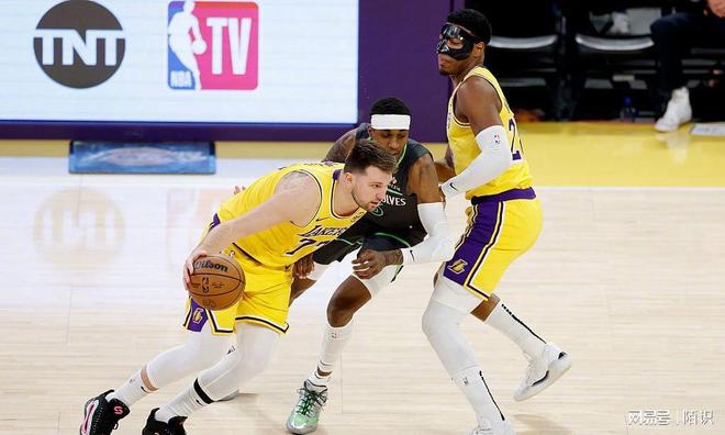 kaiyun官方网站-东契奇在湖人的第一场球